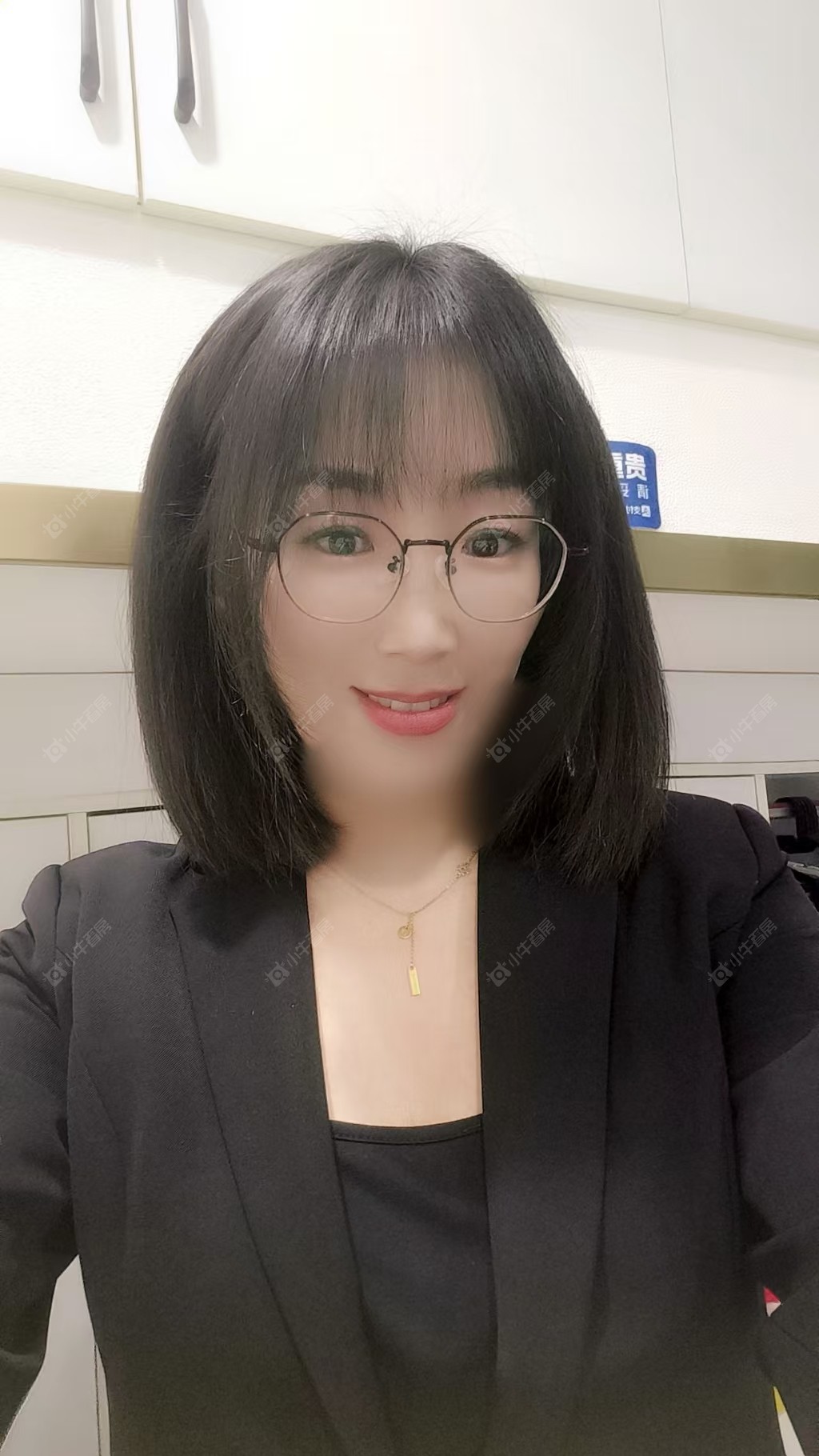 二手经纪人黄萍