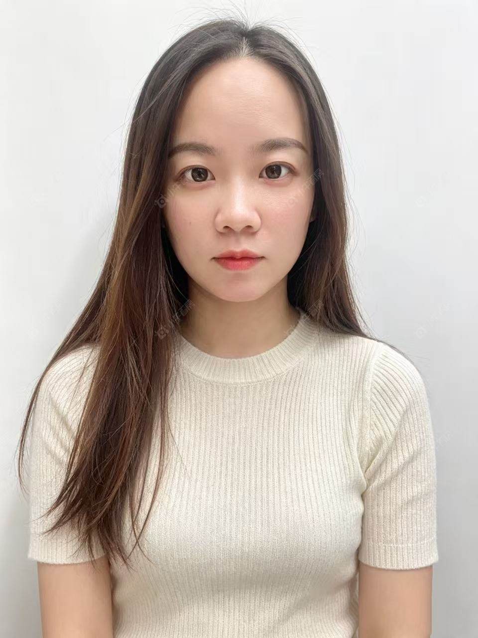 二手经纪人郑露