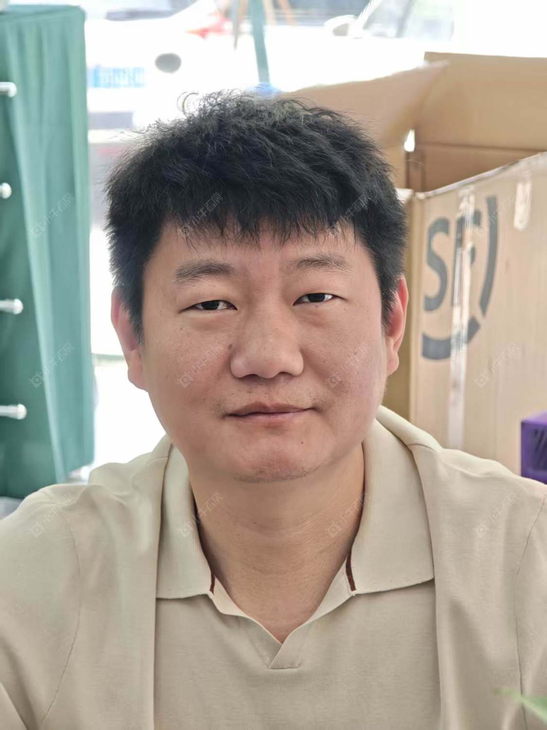 楼盘经纪人胡道路
