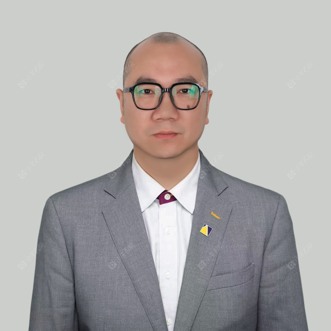 二手经纪人白亮亮