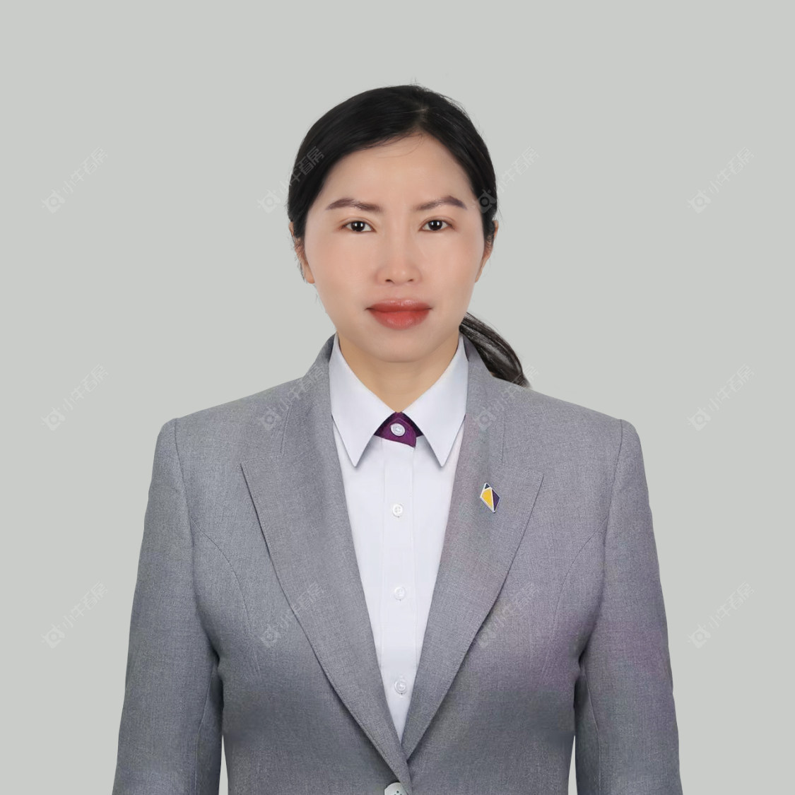 二手经纪人范雪云