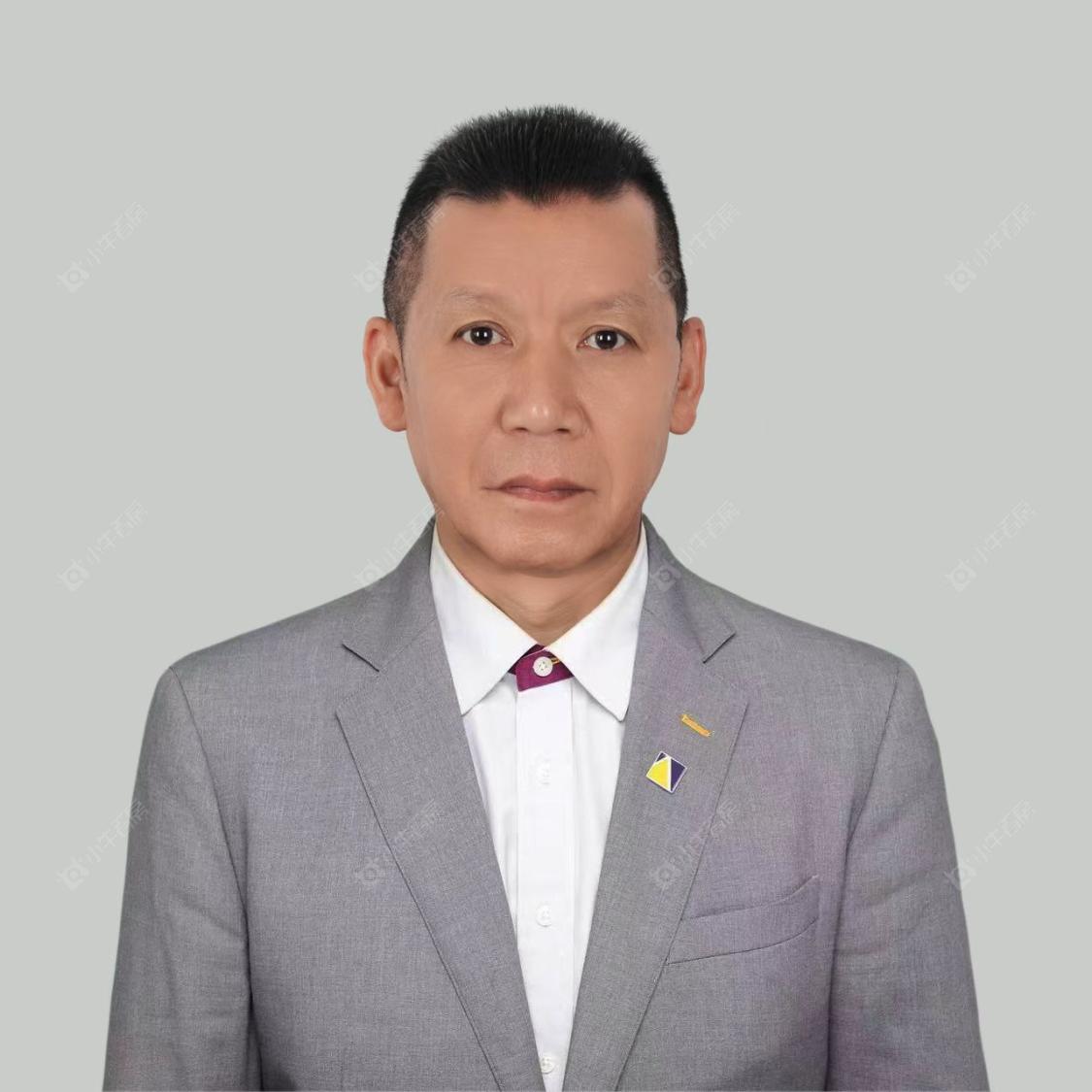 二手经纪人薛丰亚